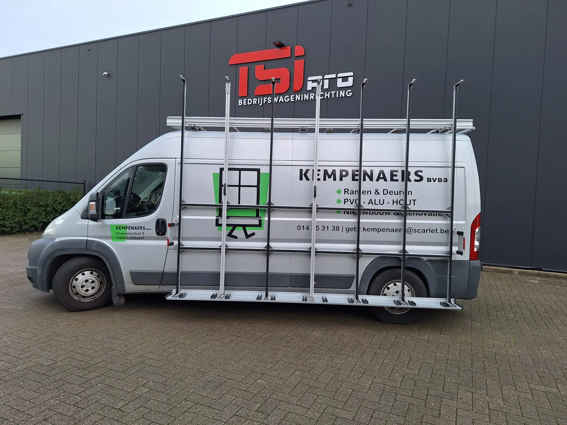 TSIpro bedrijfswageninrichting en dakdragers