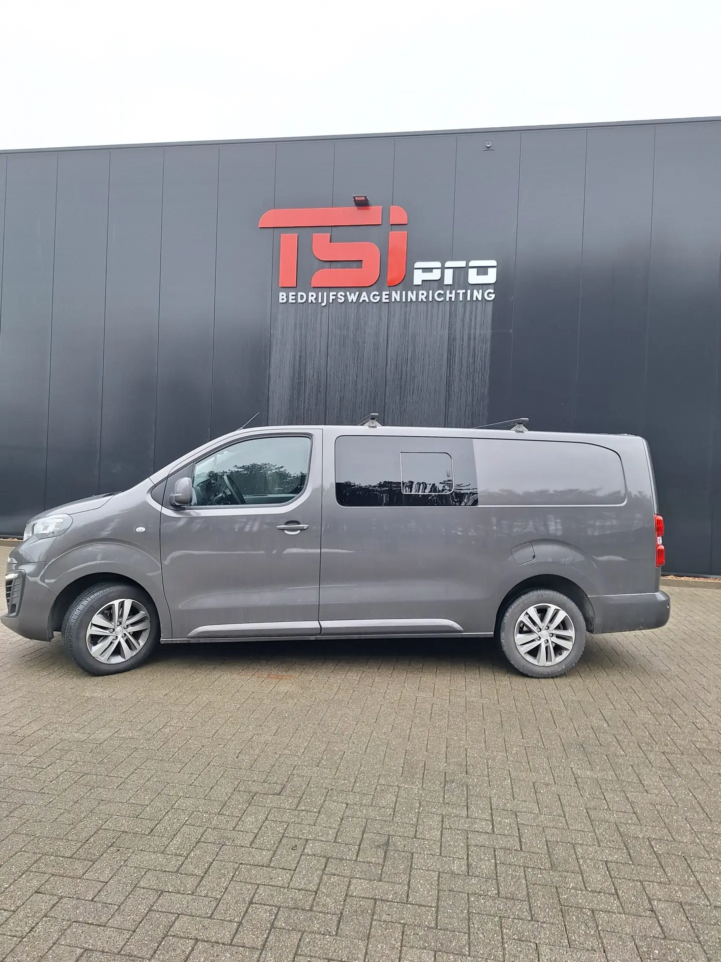 TSIpro bedrijfswageninrichting en dakdragers