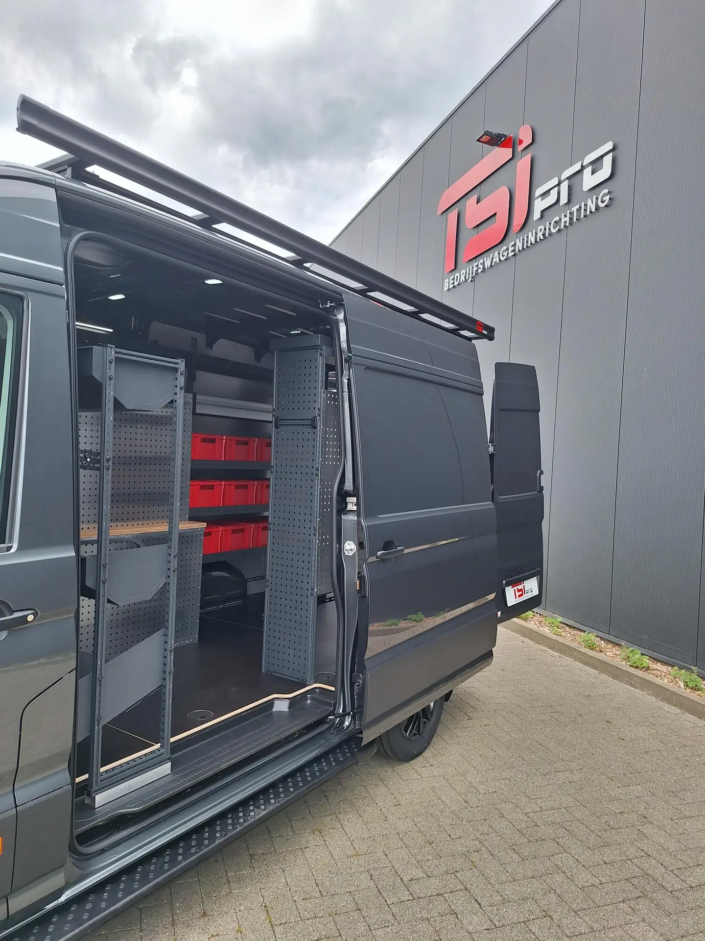 TSIpro bedrijfswageninrichting en dakdragers